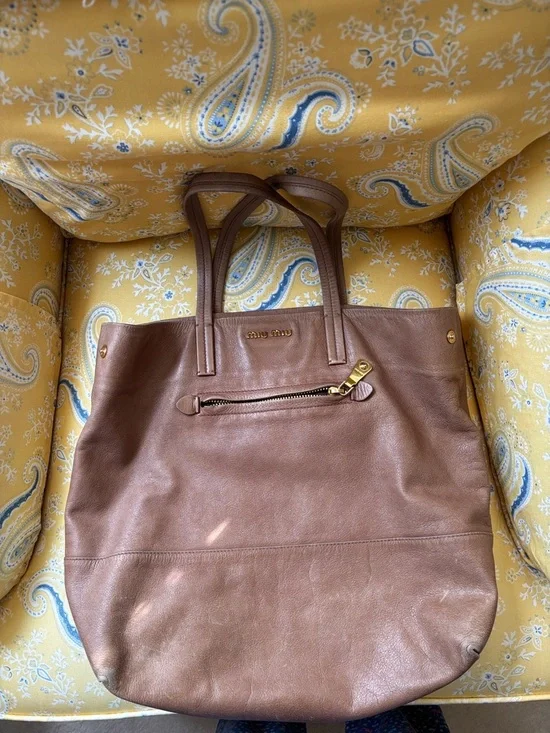 Miu Miu Tan Leather Double-Handle Tote with Front/Back Zip - Picture 2 of 16